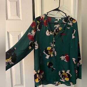 Chaus brand professional top size medium